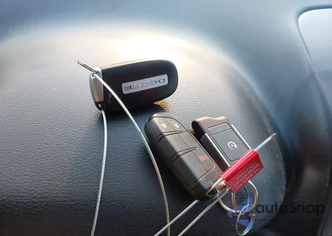 2016 Dodge Journey Crossroad Plus z USA, uszkodzony, nr VIN 3C4PDDGG1GT220855